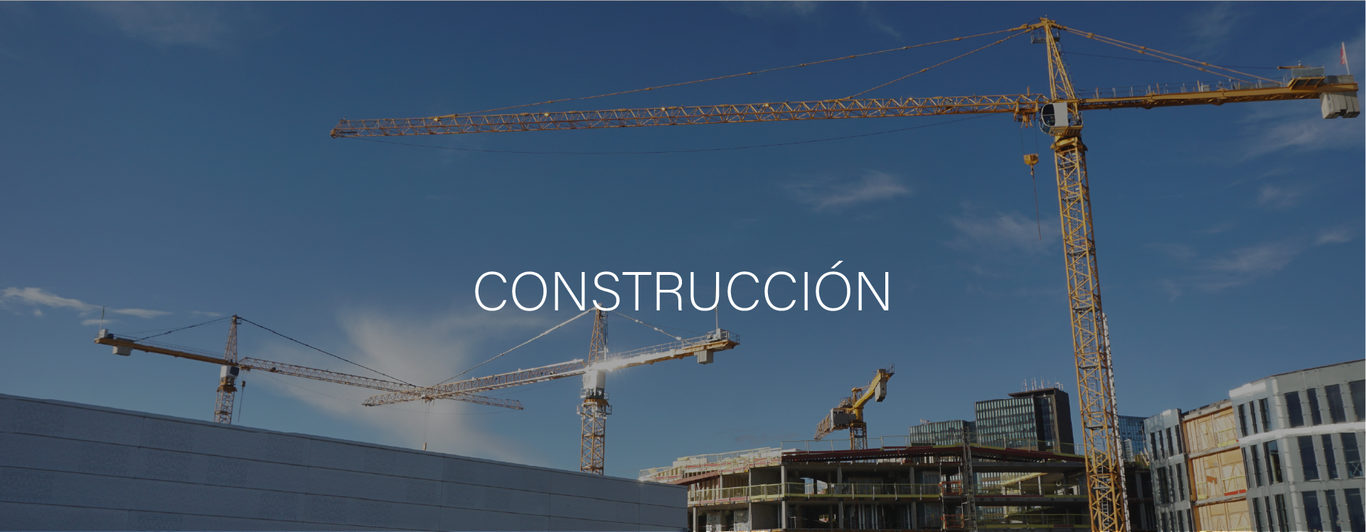 Imagen de una persona proyectando obras